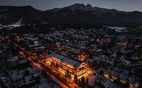 Mountain Diamond Resort